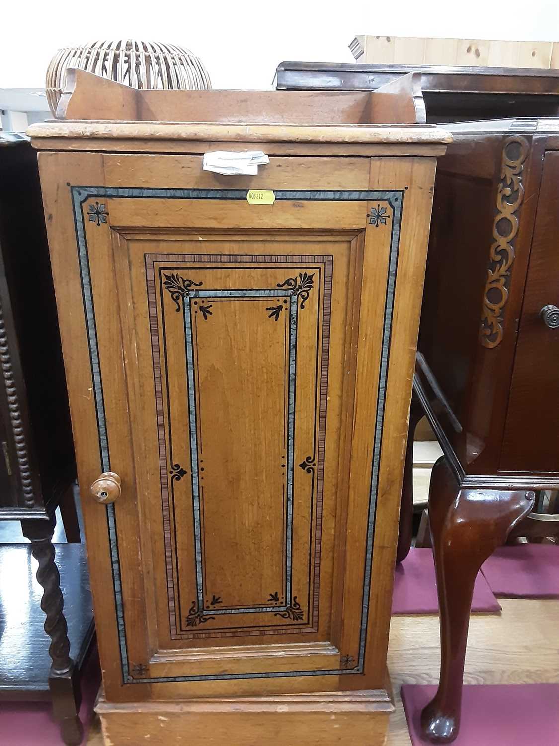 Lot 1033 - Late Victorian pollarded and grained pot