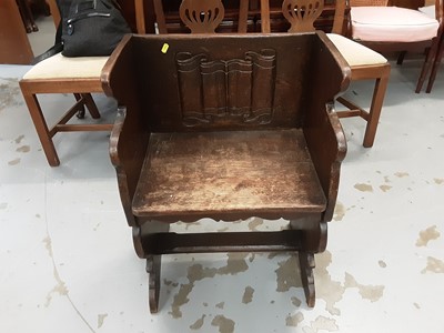 Lot 830 - Oak hall chair, 53cm wide, 36cm deep, 76.5cm high