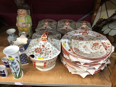 Lot 555 - Ridgeway Persia dinner ware including four tureen, plus jardiniere and decorative Chinese vase