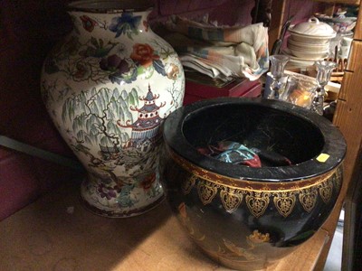 Lot 555 - Ridgeway Persia dinner ware including four tureen, plus jardiniere and decorative Chinese vase