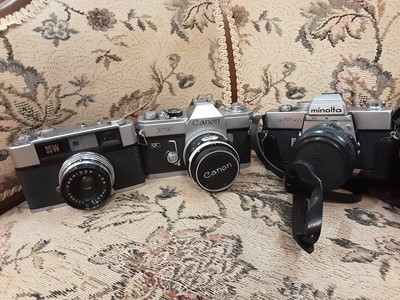 Lot 5 - Collection of cameras including Canon FT, Yashica, Minotaur etc, plus accessories and a pair of Telstar binoculars