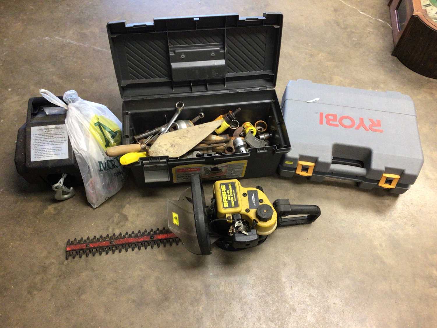 Lot 124 - Hedge trimmer, Ryobi drill, electric winch and a box of tools