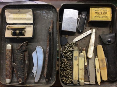 Lot 478 - Collection of vintage penknives, mother of pearl and silver fruit knife and other items