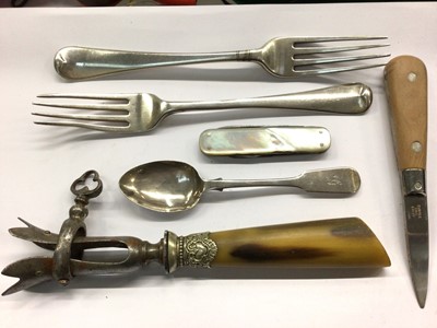 Lot 746 - Pair Georgian silver forks, silver teaspoon, French lamb 'manche a gigot', French steel oyster knife and mother of pearl knife