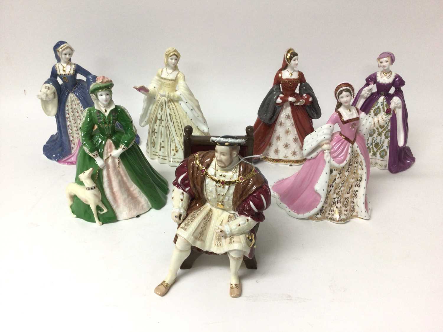 Lot 1119 - Set of 7 Wedgwood limited edition Crompton & Woodhouse models of Henry VIII and his six wives including Henry VIII no 1051 from a limited edition of 4500, Katharine of Aragon (580 of 7500), Catheri...