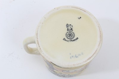 Lot 176 - A Royal Doulton mug 'Daily Mirror'