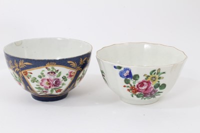 Lot 125 - A Worcester saucer, with turquoise border, and other Worcester