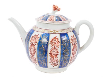 Lot 371 - An unusual Worcester teapot and cover, outside decorated in Imari style, circa 1770-75 
Provenance: Zorensky Collection