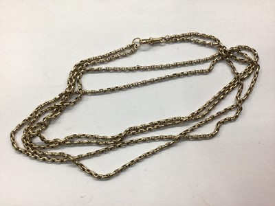 Lot 750 - Victorian yellow metal guard chain