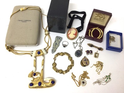 Lot 658 - Vintage Pierre Cardin gilt metal and enamelled necklace set with lapis lazuli cabochons in box and other costume jewellery