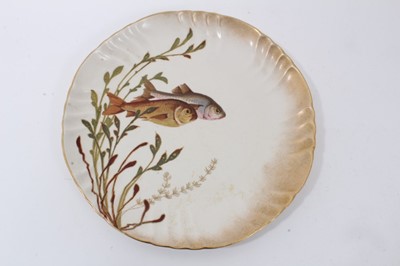 Lot 114 - Doulton fish service, eight plates and two stands
