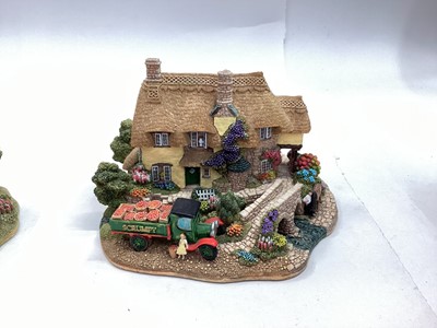 Lot 1357 - Large collection of Lilliput Lane cottages