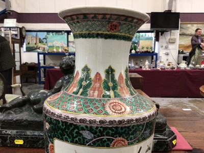 Lot 101 - Chinese famille verte vase
