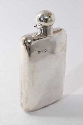 Lot 351 - Large impressive Edwardian silver spirit flask with bayonet fitting cap,  Mappin & Webb