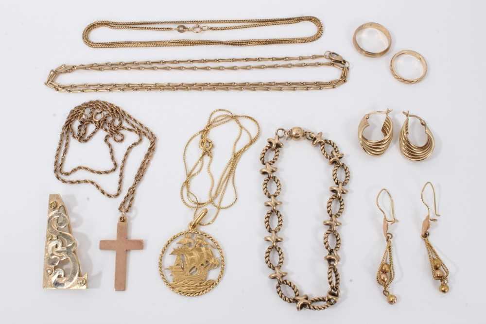 Lot 12 - Group of 9ct gold and yellow metal jewellery and 18ct gold chain