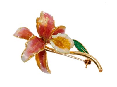 Lot 691 - Gold and enamel orchid brooch