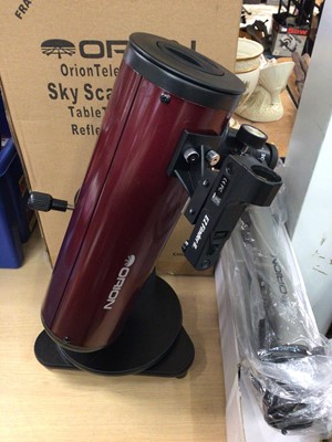 Lot 432 - Orion Skyscanner 100 table top telescope and stand, both boxed as new