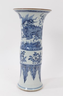 Lot 297 - Transitional style Chinese vase