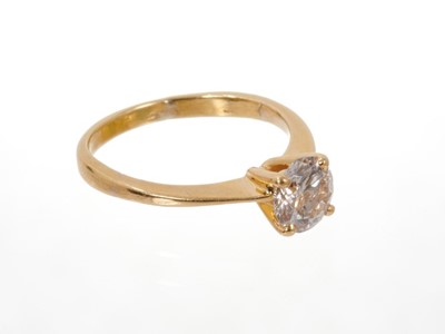 Lot 679 - Diamond single stone ring