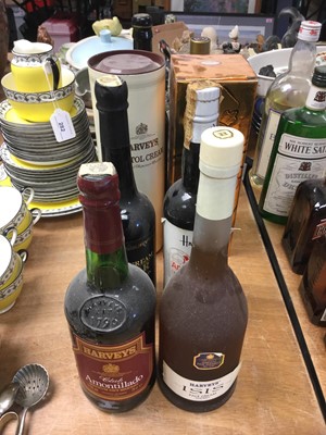 Lot 283 - Sherry- eight bottles to include Harvey's Isis pale cream sherry, Bristol Cream and others (8)
