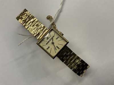 Lot 672 - Ladies Jaeger LeCoultre 9ct gold wristwatch