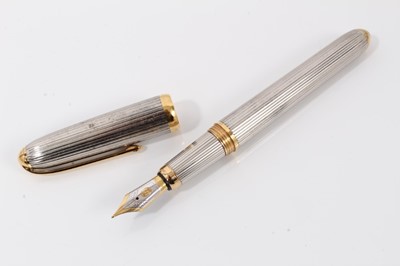 Lot 340 - Cartier white metal fountain pen