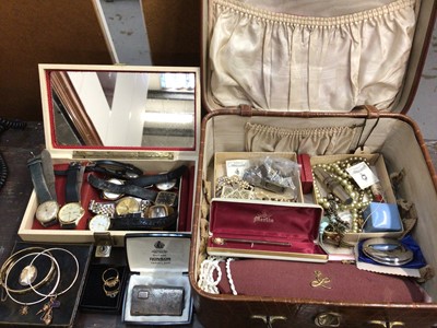 Lot 683 - Costume jewellery, wristwatches and bijouterie