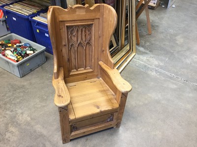 Lot 952 - Gothic style pine children's / dolls throne chair