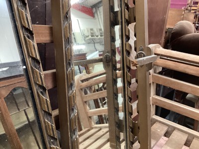 Lot 920 - Gilt framed triptych dressing table mirror