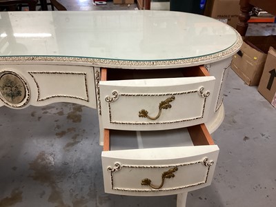 Lot 922 - French style kidney shaped dressing table and triple mirror