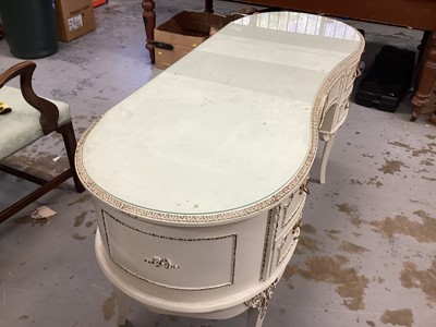 Lot 922 - French style kidney shaped dressing table and triple mirror