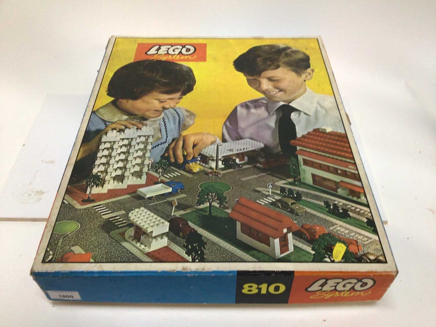 Lot 1800 - Lego system 810 set in original box.