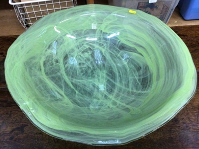 Lot 474 - Large green art glass fruit bowl