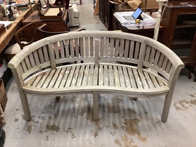 Lot 962 - Good quality garden bench with curved back, 158cm wide, 62cm deep approximately, 84cm high