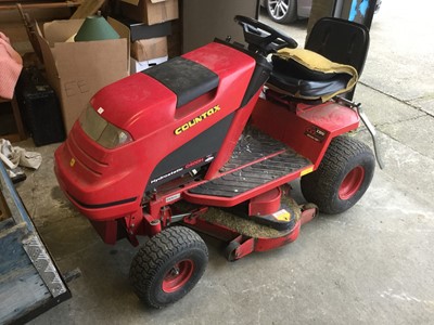 Lot 2 - Countax C400H Hydrostatic Ride on Lawnmower / Lawn Tractor with 14HP Briggs & Stratton Engine..
