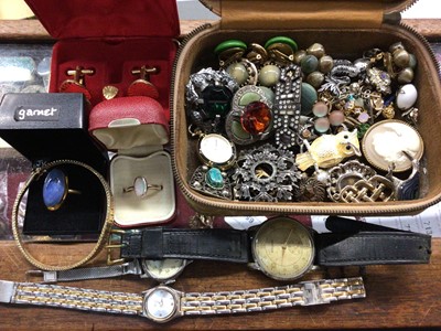 Lot 692 - Group costume jewellery, wristwatches and bijouterie