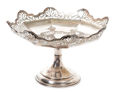 Lot 392 - Large George V silver octagonal comport with pierced decoration