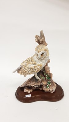 Lot 1160 - Impressive David Fryer Studio model of a Barn Owl, on wooden stand