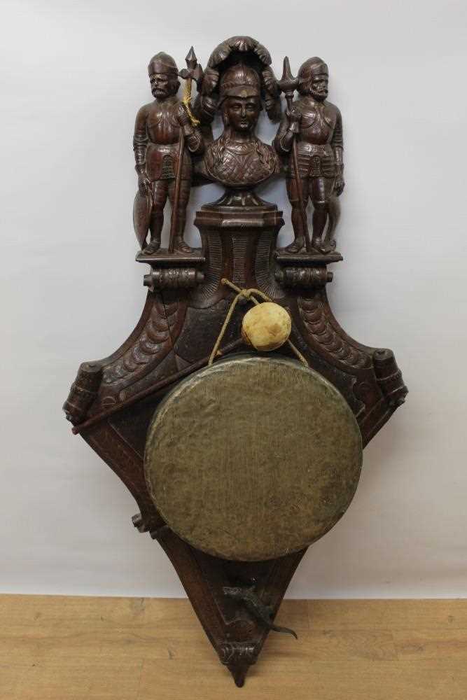 Lot 901 - 19th century gong