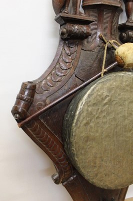 Lot 901 - 19th century gong