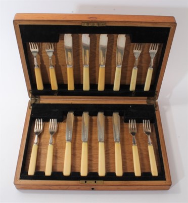 Lot 405 - 1930s composite canteen of 12 pairs fish eaters with silver blades and ivory handles
