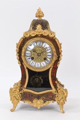 Lot 969 - 19th century boulle bracket clock, the brass inlay with red tortoiseshell background