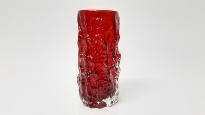Lot 389 - Whitefriars ruby red bark vase designed by Geoffrey Baxter
