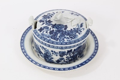 Lot 106 - Worcester blue and white butter tub, cover and dish, circa 1770-1780, printed with the fence pattern