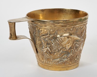 Lot 454 - A Greek silver gilt cup replica of the Vapheio cup