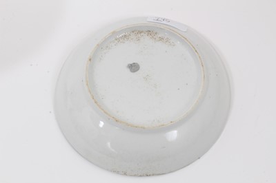 Lot 295 - A New Hall slop bowl, a Chamberlain's Worcester inkwell and cover and other items