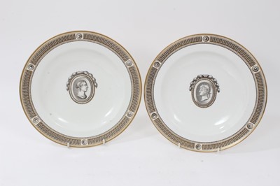 Lot 277 - A pair of Vienna plates, painted in Neoclassical style, circa 1780