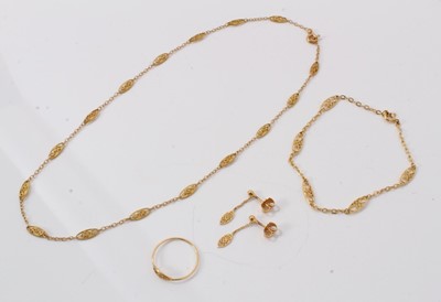 Lot 644 - Gold filigree necklace, ring and earrings