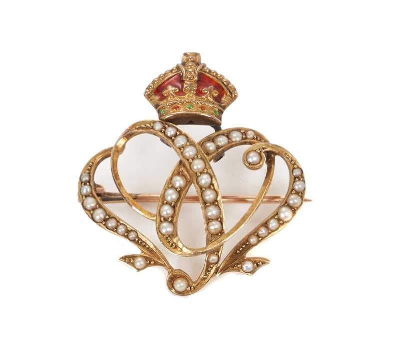 Lot 22 - H.M. King Edward VII Royal Presentation gold enamel and seed pearl brooch commemorating the 1902 coronation