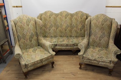 Lot 1417 - Queen Anne style three piece suite